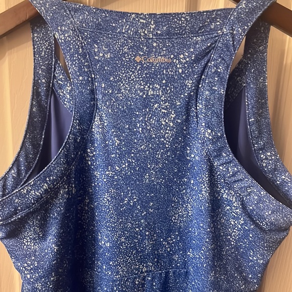 COLUMBIA SPORTSWEAR COMPANY DRESS SIZE MEDIUM - Picture 3 of 6